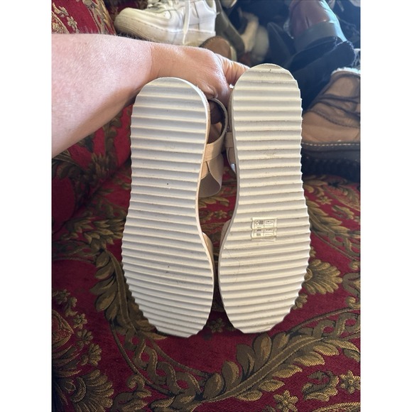 Easy Spirit Brown  SuedeRound Closed-Toe Slip On Mule Clog  Womens Size 8.5 - Picture 5 of 5